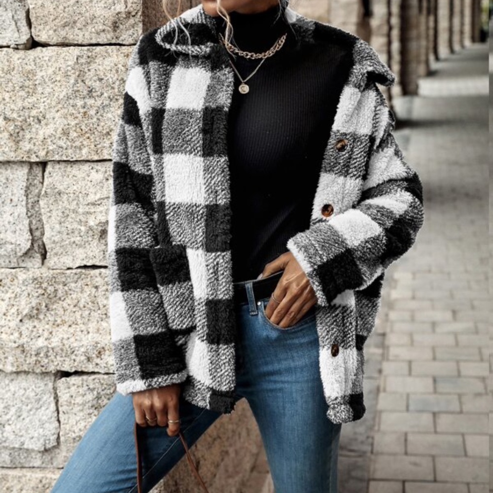 Cozy White Black Plaid Button up Teddy Oversized Jacket Shacket - Picture 2 of 9
